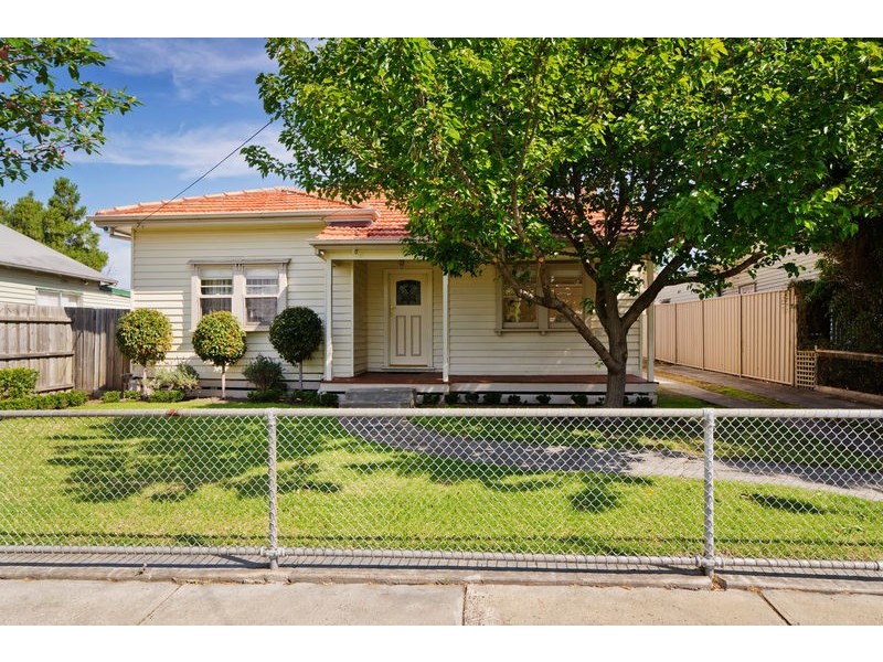 9 Farm Street, Newport VIC 3015