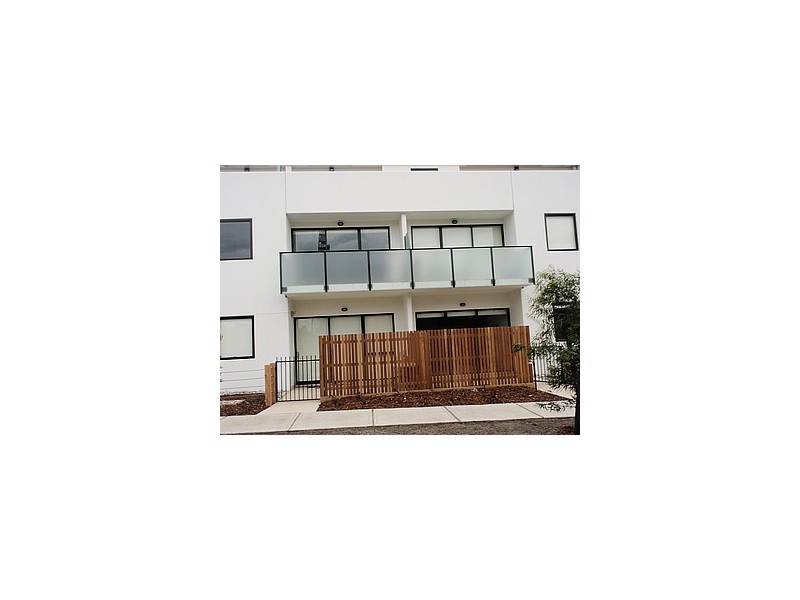 16/8  Crefden Street, Maidstone VIC 3012
