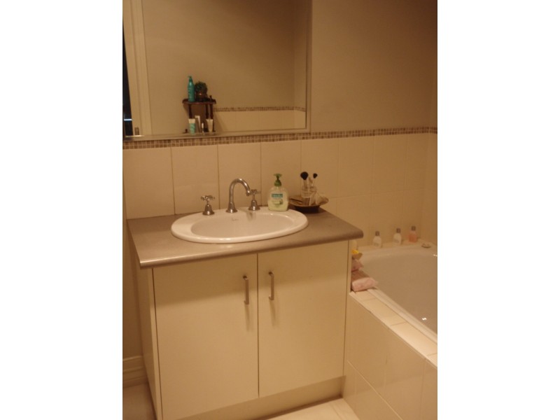 3/37 Davis Street, Altona VIC 3018