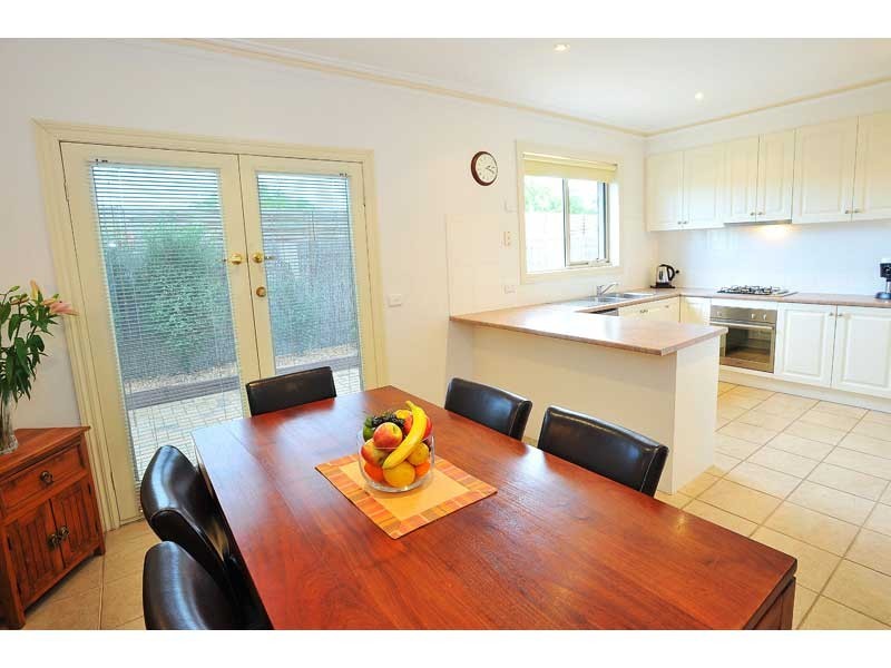 4/8-10 Coop Street, Werribee VIC 3030