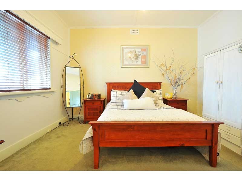 10 View Street, West Footscray VIC 3012