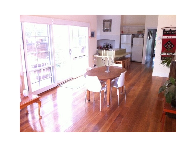 4 Nesnah Street, West Footscray VIC 3012