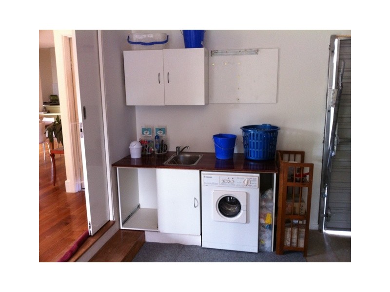 4 Nesnah Street, West Footscray VIC 3012