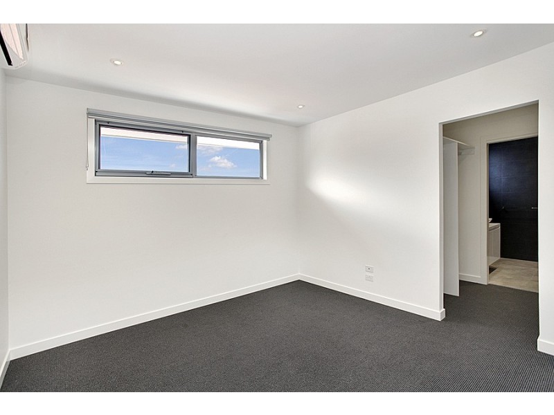 21 McArthurs Road, Altona North VIC 3025