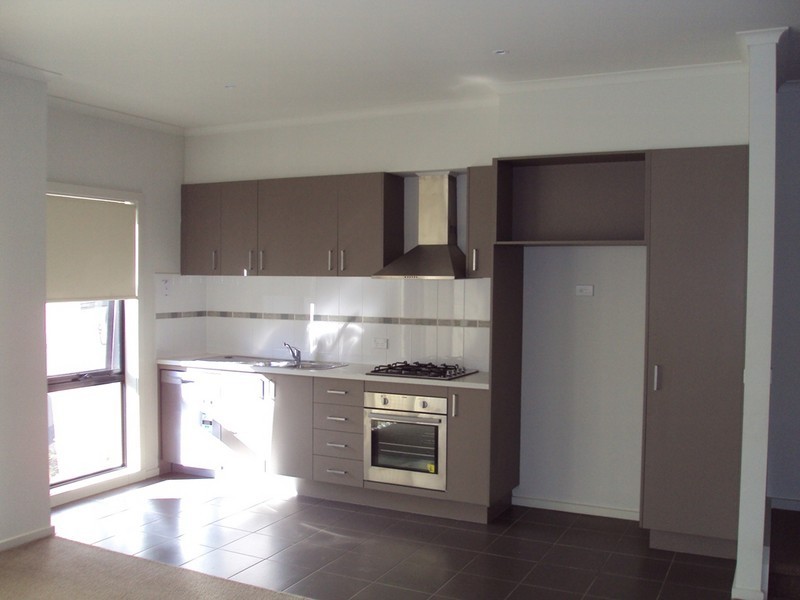 32/39 Astley Crescent, Point Cook VIC 3030