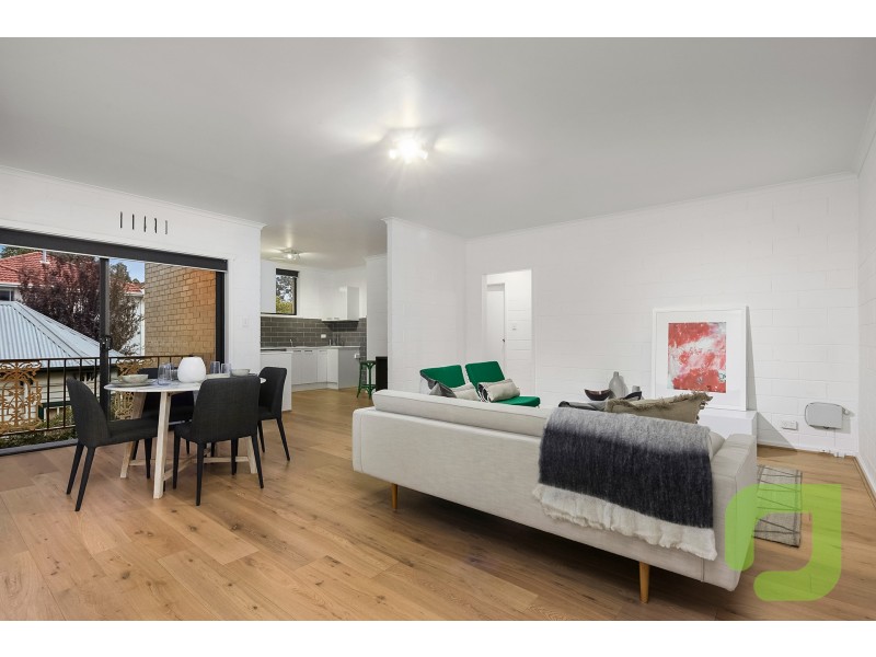 10/245 Nicholson Street, Seddon VIC 3011