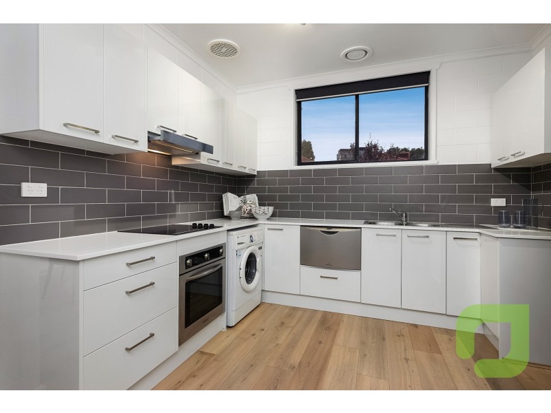 10/245 Nicholson Street, Seddon VIC 3011