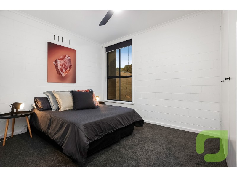 10/245 Nicholson Street, Seddon VIC 3011
