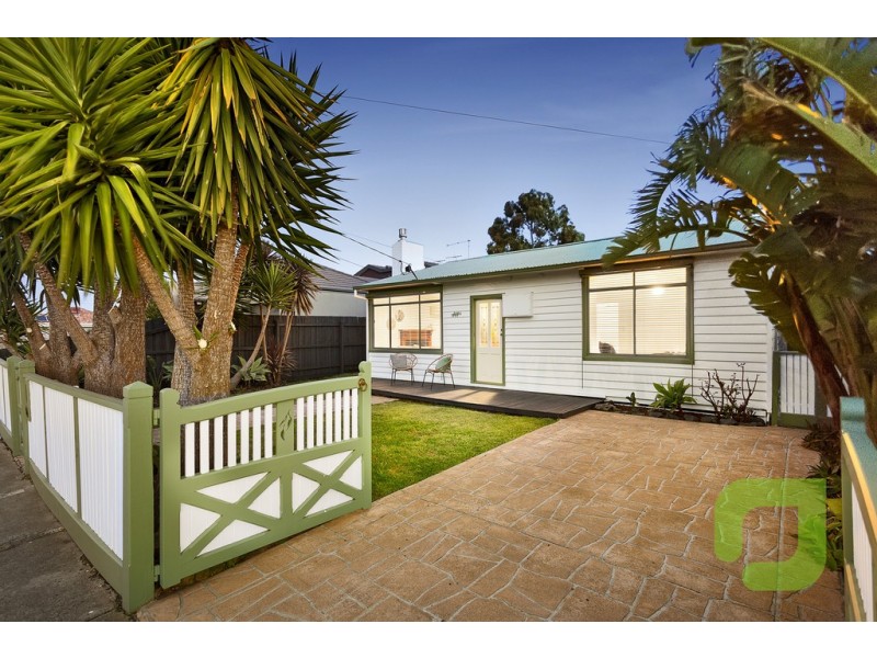 111a Woods Street, Newport VIC 3015
