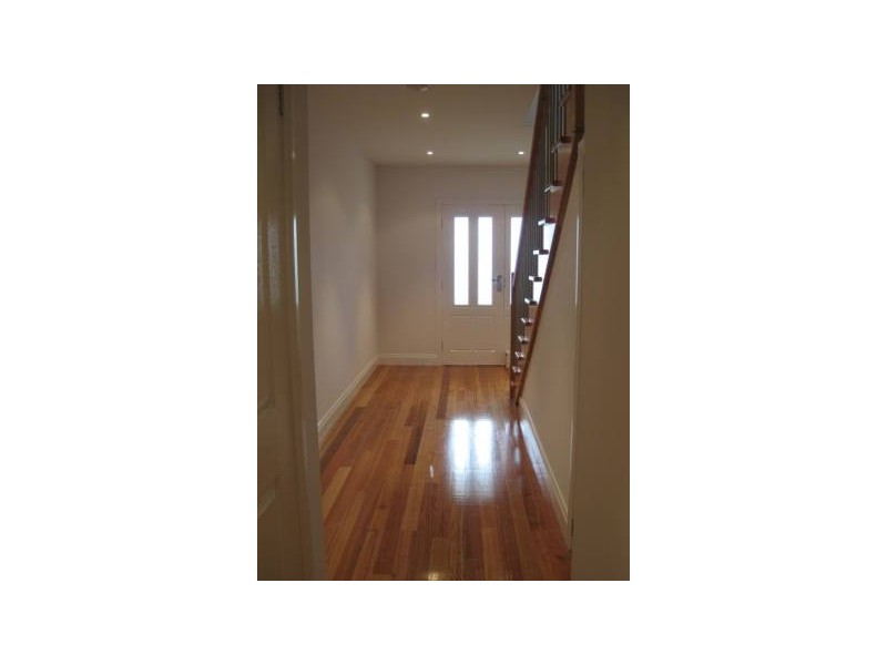 2/4 Beverley Street, Yarraville VIC 3013