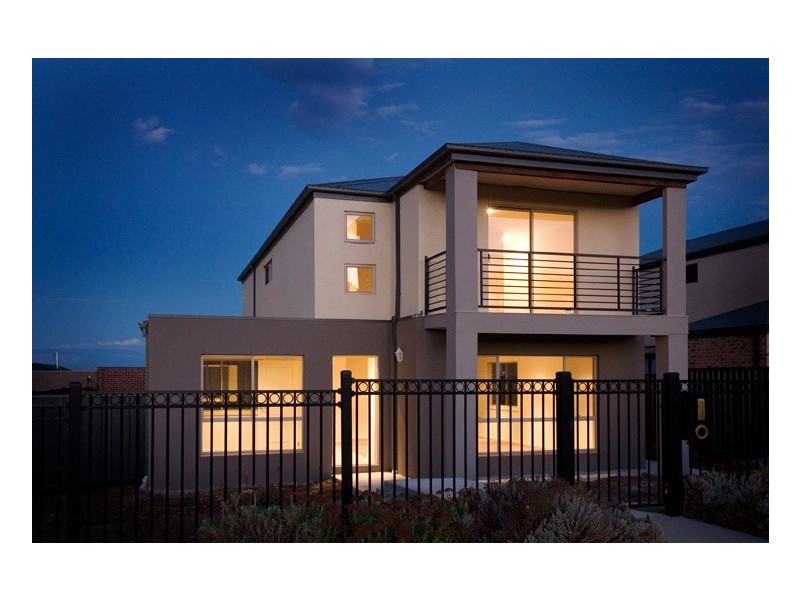 12 Issaacs Walk, Point Cook VIC 3030