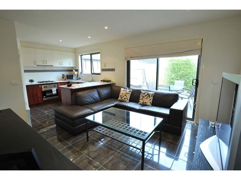 25 Howard Street, Maidstone VIC 3012