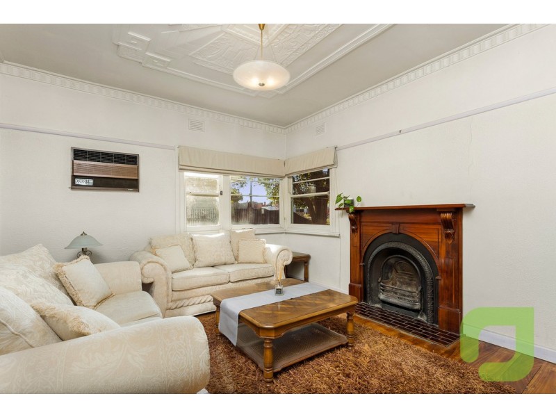 76 Truman Street, South Kingsville VIC 3015