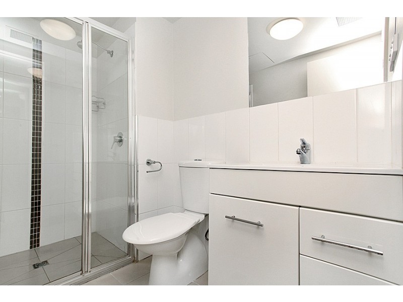 1/75 Droop Street, Footscray VIC 3011