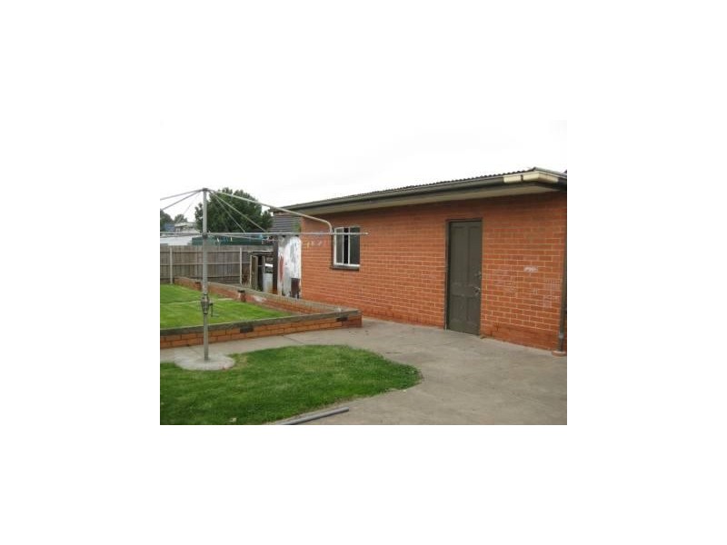 35 Cherry Avenue, Altona North VIC 3025