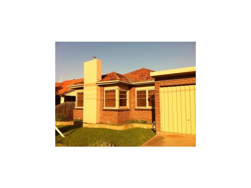 37 Mirls Street, Newport VIC 3015