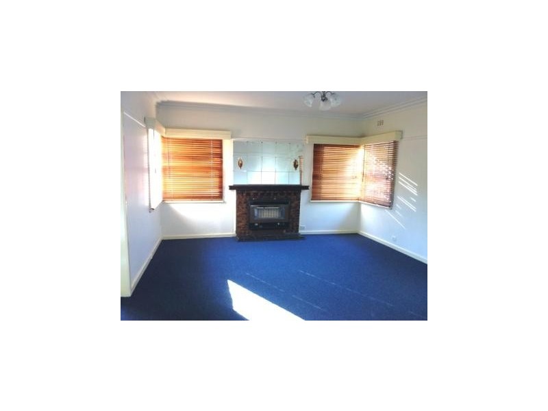 37 Mirls Street, Newport VIC 3015