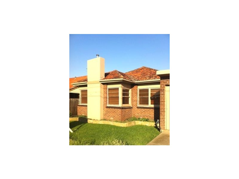 37 Mirls Street, Newport VIC 3015