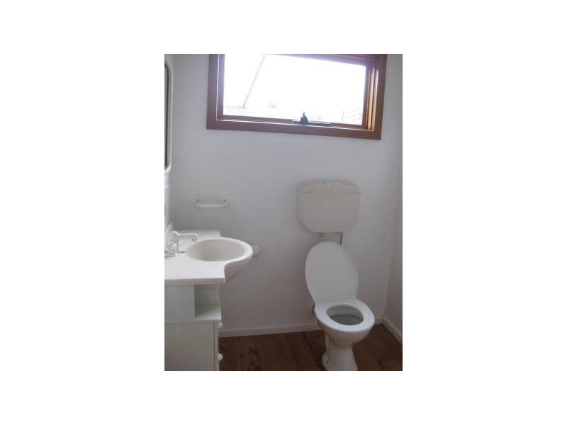 42 River Street, Newport VIC 3015