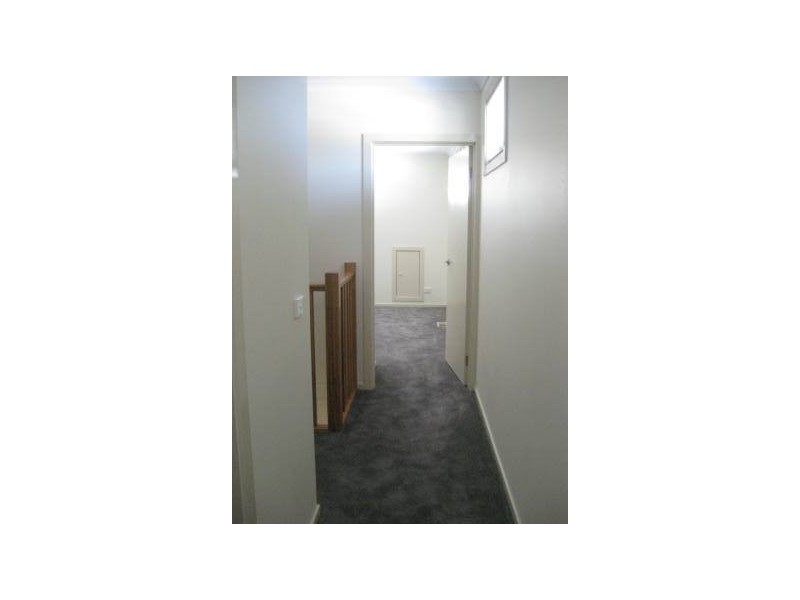 2/26 Charlotte Street, Newport VIC 3015