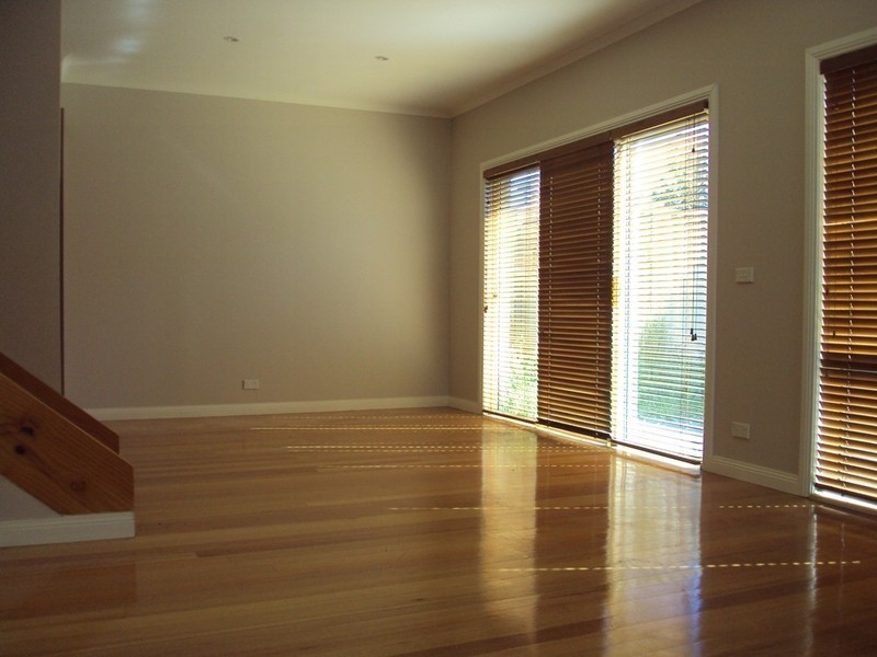 2/37  Wattle Street, West Footscray VIC 3012