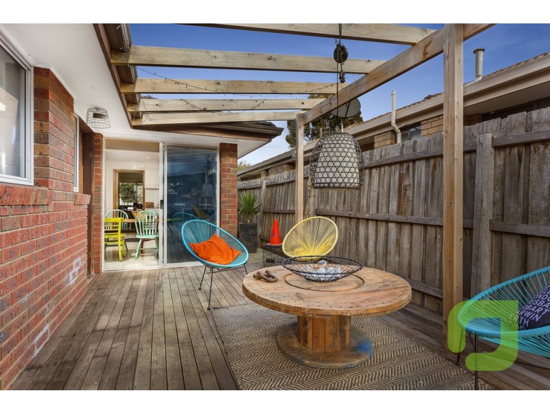 24 Knightsbridge Avenue, Altona Meadows VIC 3028