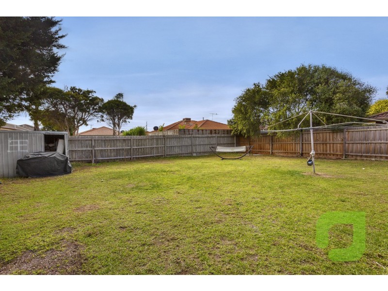 24 Knightsbridge Avenue, Altona Meadows VIC 3028