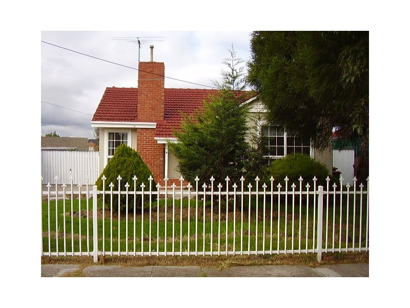 8 Gibb Street, Maidstone VIC 3012