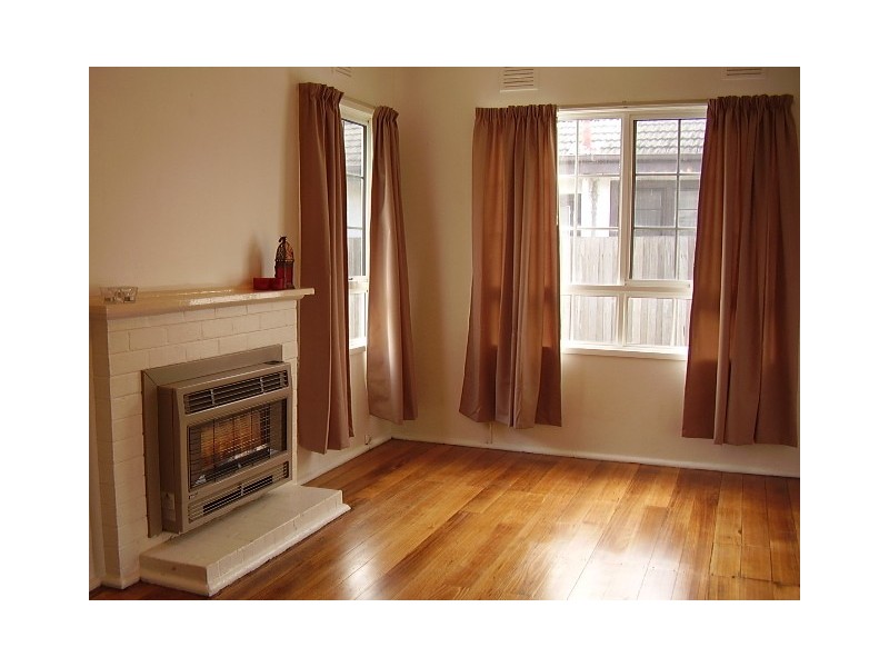 8 Gibb Street, Maidstone VIC 3012