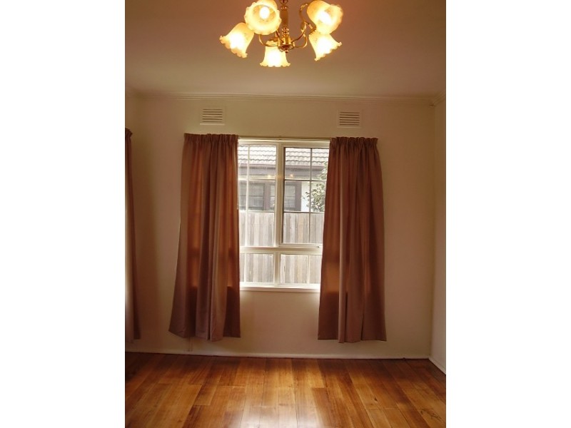 8 Gibb Street, Maidstone VIC 3012