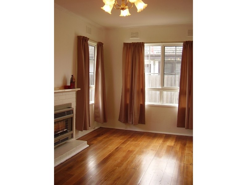 8 Gibb Street, Maidstone VIC 3012