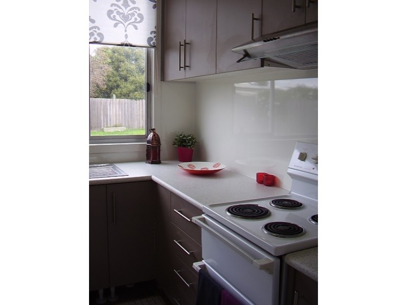 8 Gibb Street, Maidstone VIC 3012