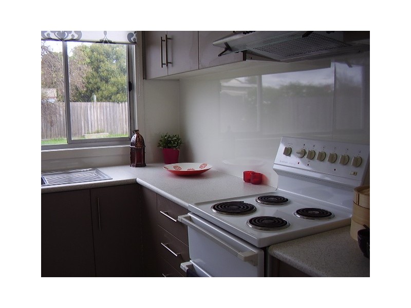 8 Gibb Street, Maidstone VIC 3012