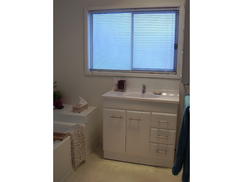 8 Gibb Street, Maidstone VIC 3012