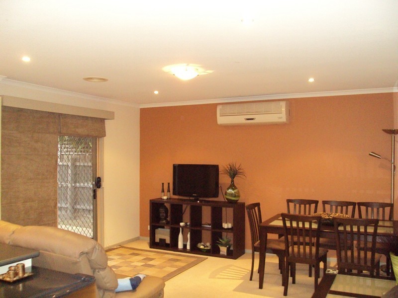 2/143 Mitchell Street, Maidstone VIC 3012