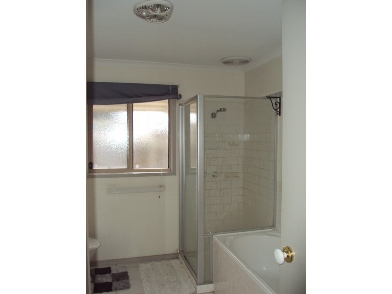 2/143 Mitchell Street, Maidstone VIC 3012