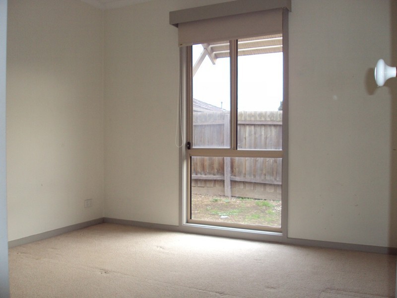 2/143 Mitchell Street, Maidstone VIC 3012