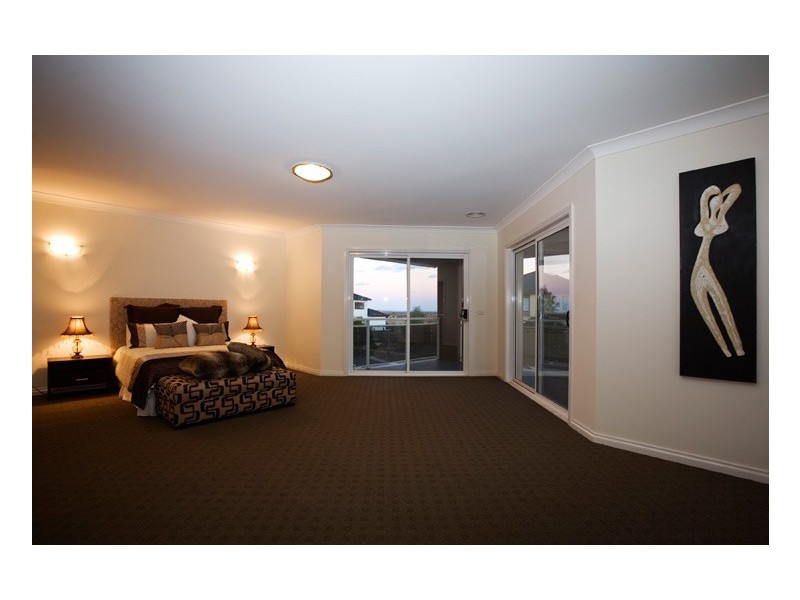 5 Crescendo Ridge, Point Cook VIC 3030