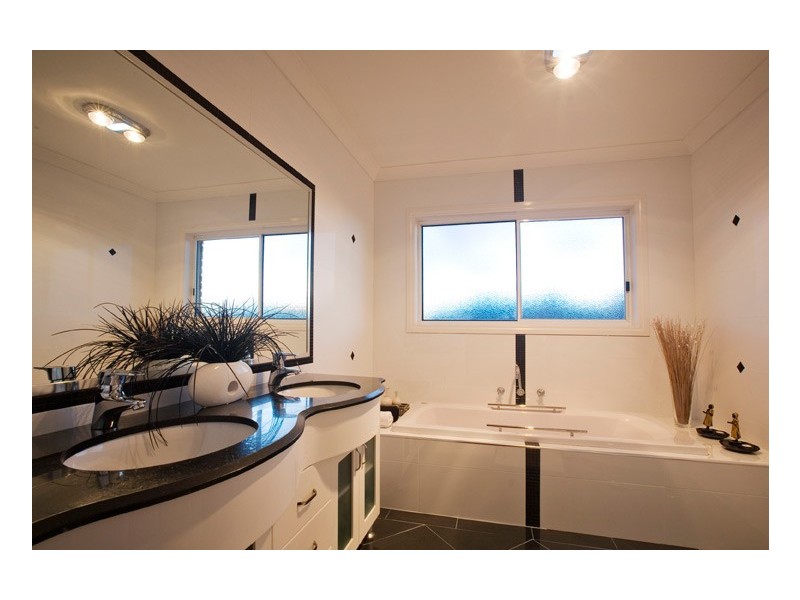 5 Crescendo Ridge, Point Cook VIC 3030
