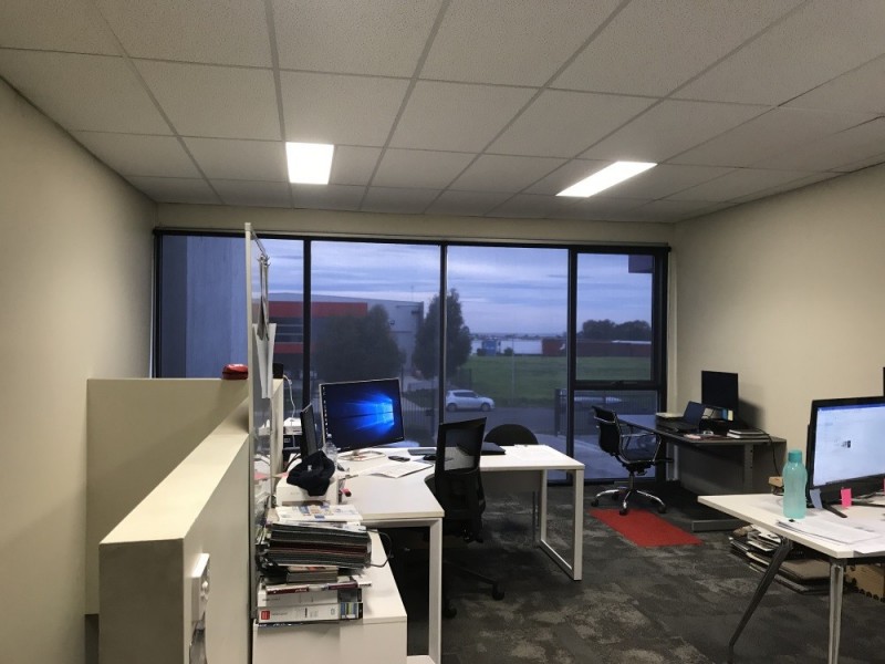 18 Drake Boulvard, Altona VIC 3018