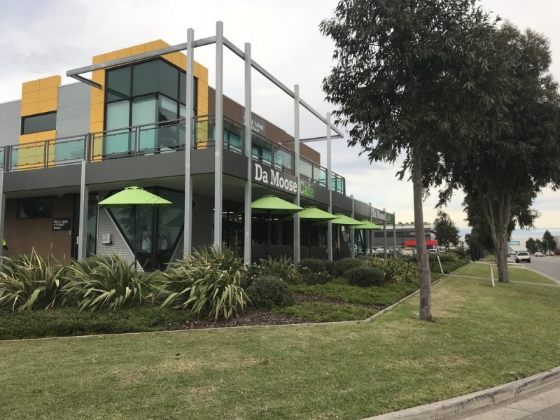 18 Drake Boulvard, Altona VIC 3018