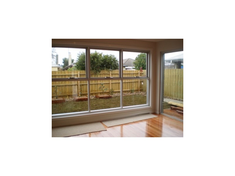 2/28 Severn Street, Newport VIC 3015