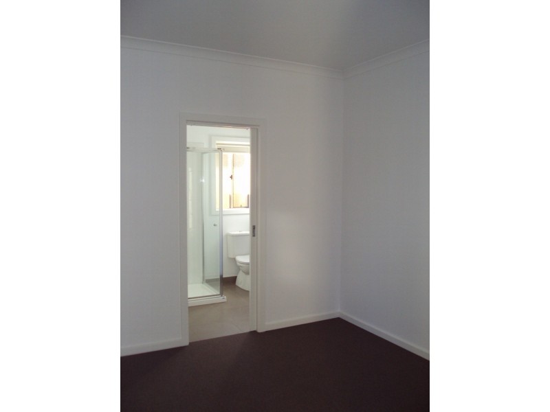 2/11 Millennium Drive, Sunshine West VIC 3020