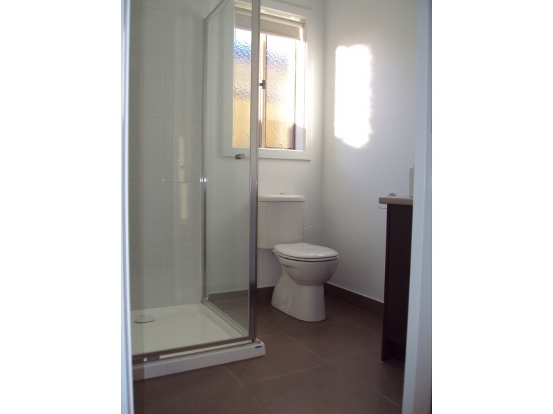 2/11 Millennium Drive, Sunshine West VIC 3020