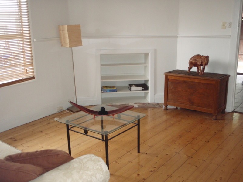 25 Robbs Road, West Footscray VIC 3012