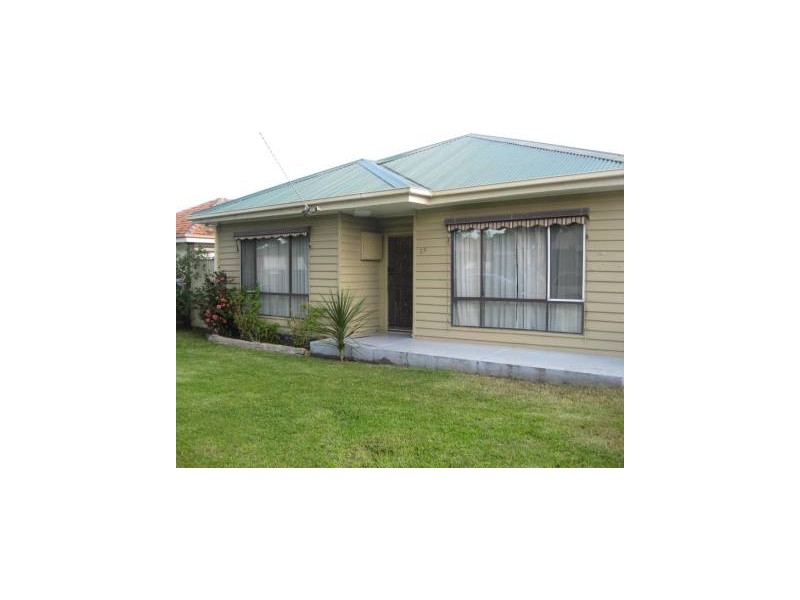 17 Monteith Street, Altona North VIC 3025