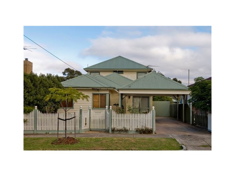 35 Carmen Street, Newport VIC 3015