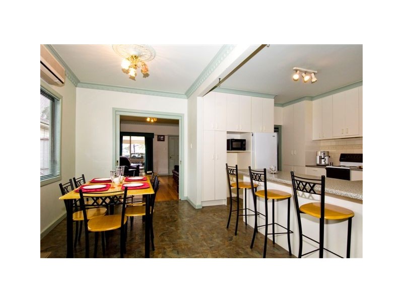 35 Carmen Street, Newport VIC 3015