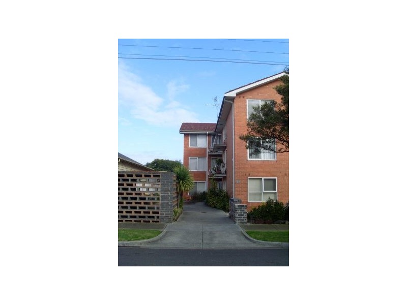 2/13-15 Speight Street, Newport VIC 3015