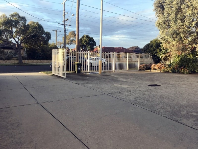 3/413 Blackshaws Road, Altona North VIC 3025